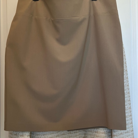 Kasper Jacket size 16 with Ellen Tracy Tan Skirt Size 16. Excellent condition - Picture 5 of 8